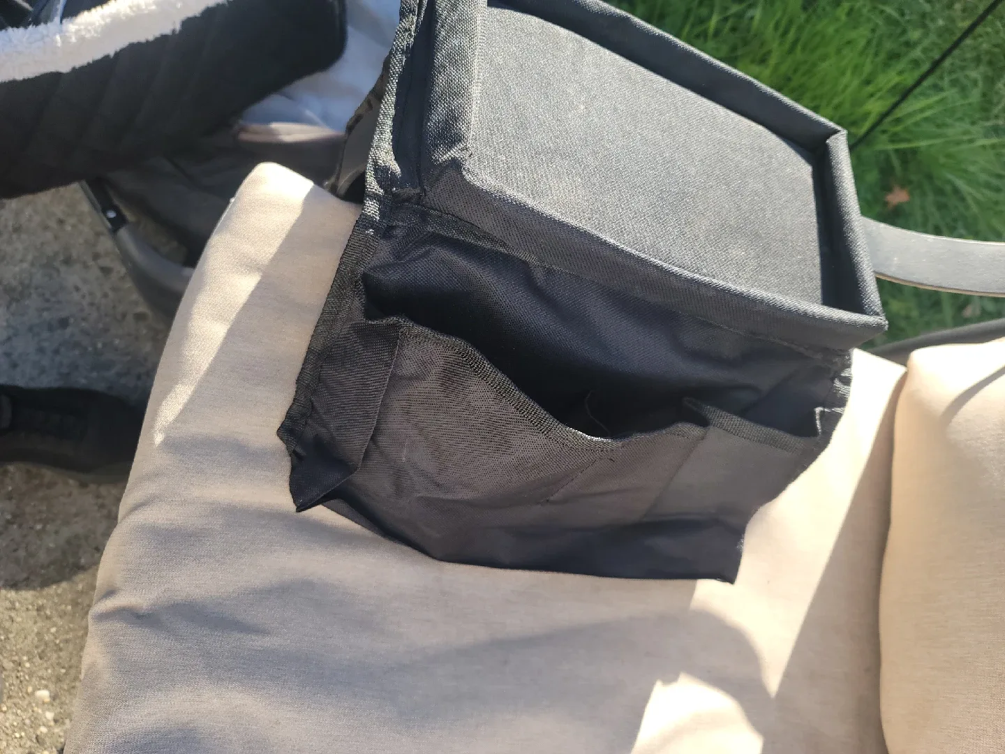 Black Arm Rest Organizer image indicator(3)