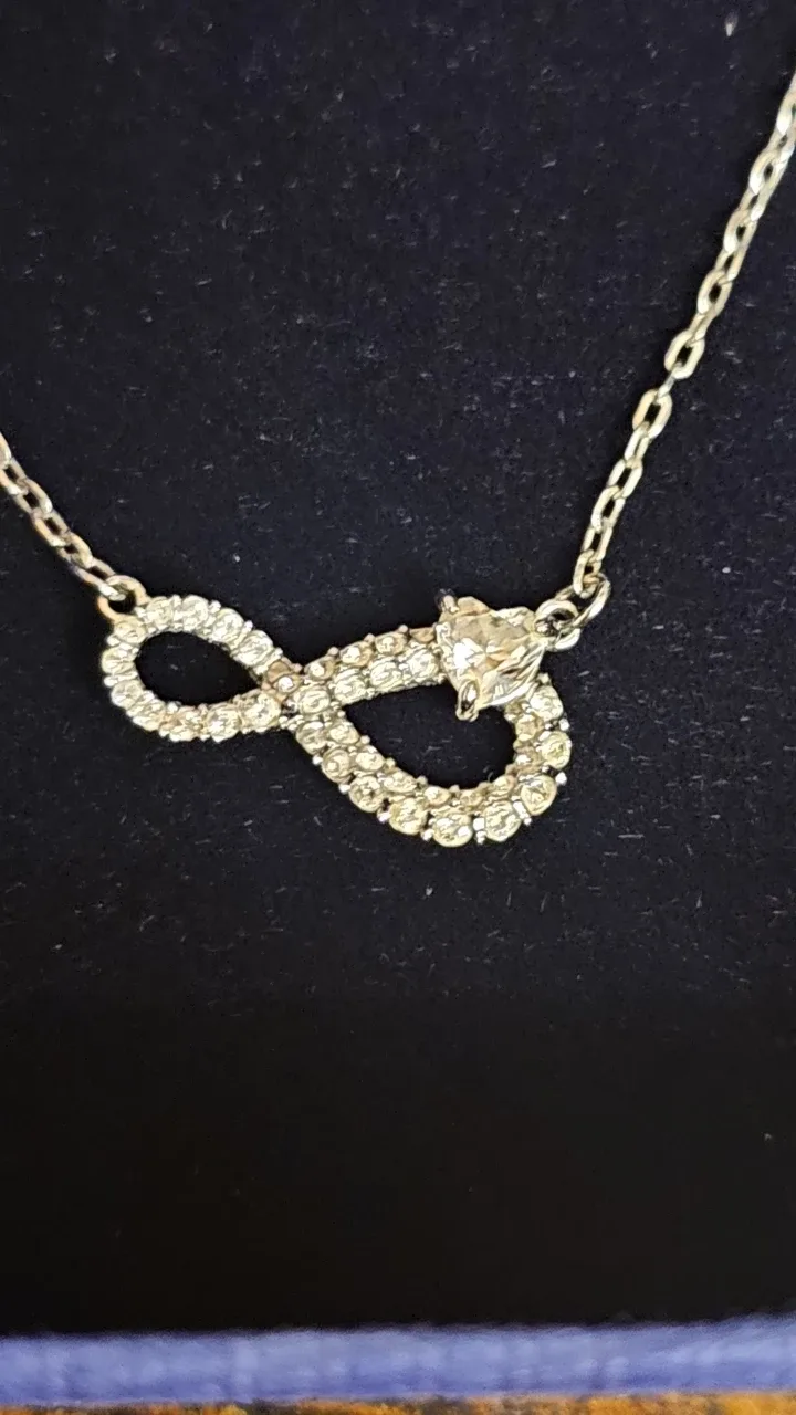 Swarovski Hyperbola Infinity Necklace image indicator(2)