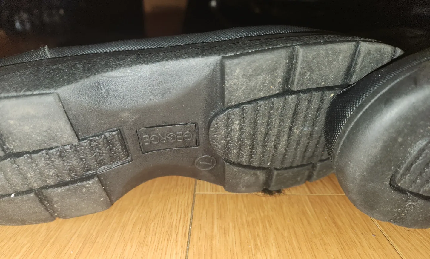 Women's black calf length zip-up winter boots image indicator(4)