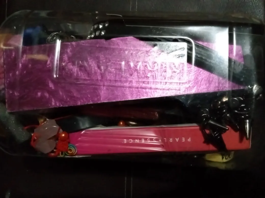 Jar of Hair Accessories and Jewelry image indicator(3)