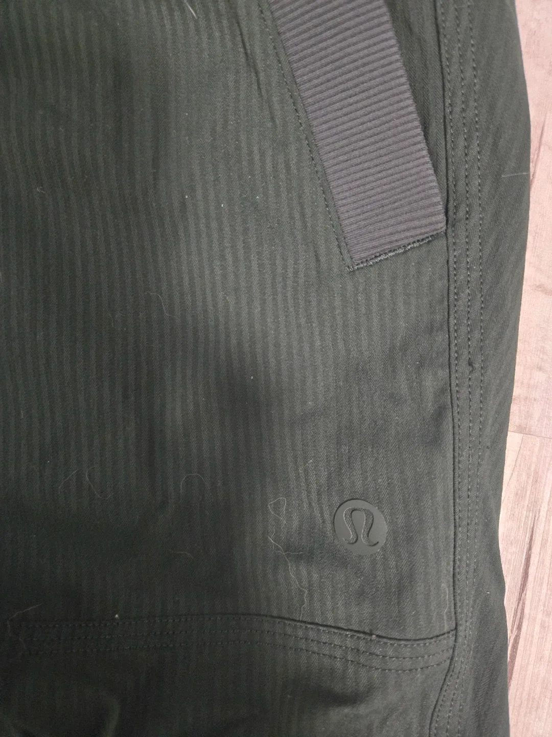 Lululemon Olive Green Cargo Pants - Size XS image indicator(3)