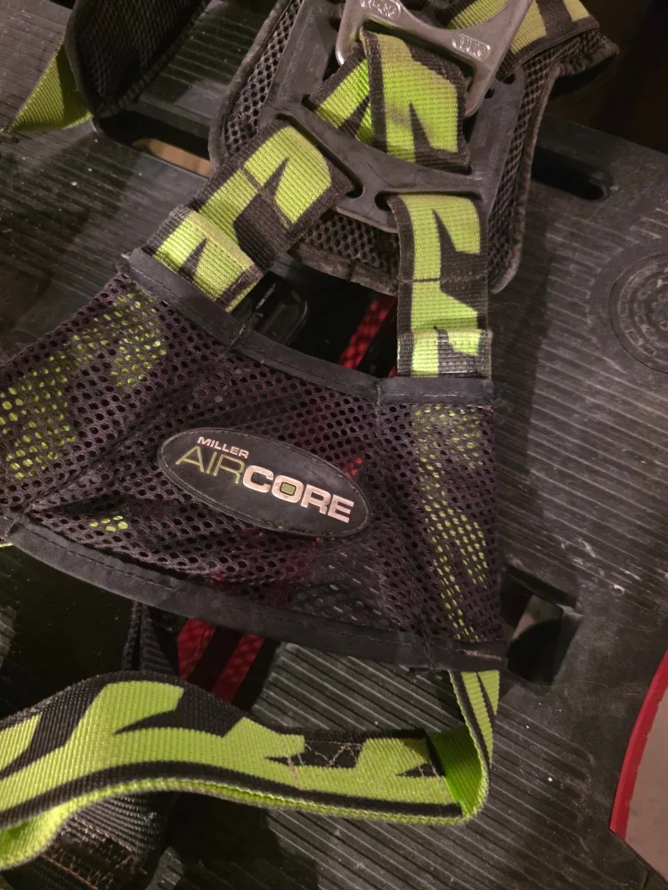 Miller AirCore Safety Harness image indicator(2)
