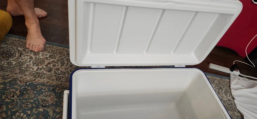 Coleman 76L Chest Cooler image indicator(3)