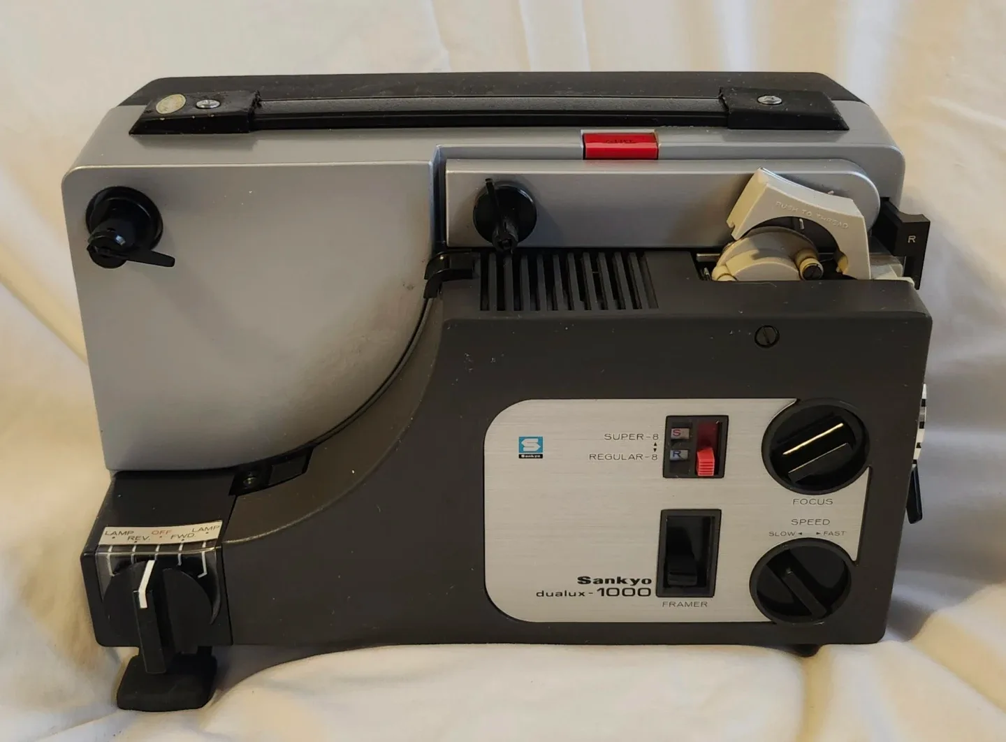 Sankyo Dualux 1000 Projector with box - Untested