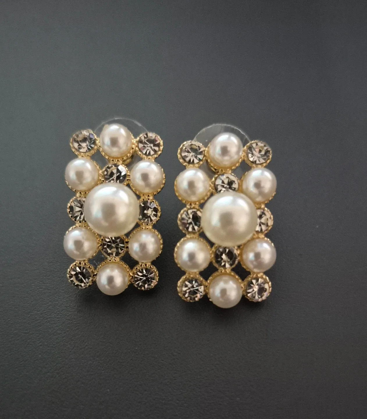 Pearl & Rhinestone Earrings🥕 thumbnail