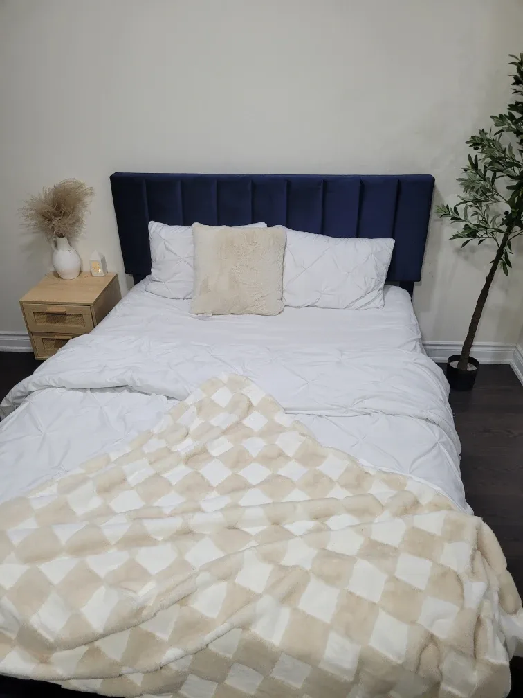 Queen Size Bed Frame with Headboard image indicator(2)