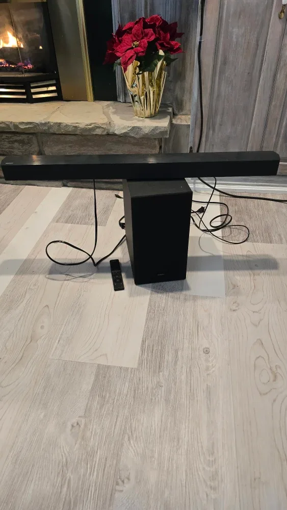 Samsung Soundbar and Subwoofer - Black