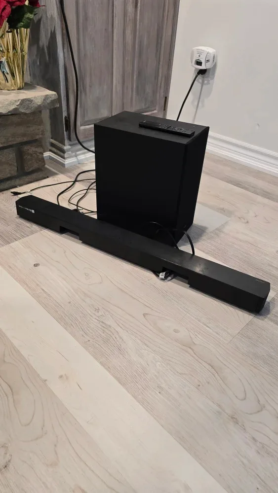Samsung Soundbar and Subwoofer - Black image indicator(2)