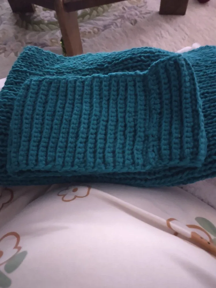 Neck warmer with headband