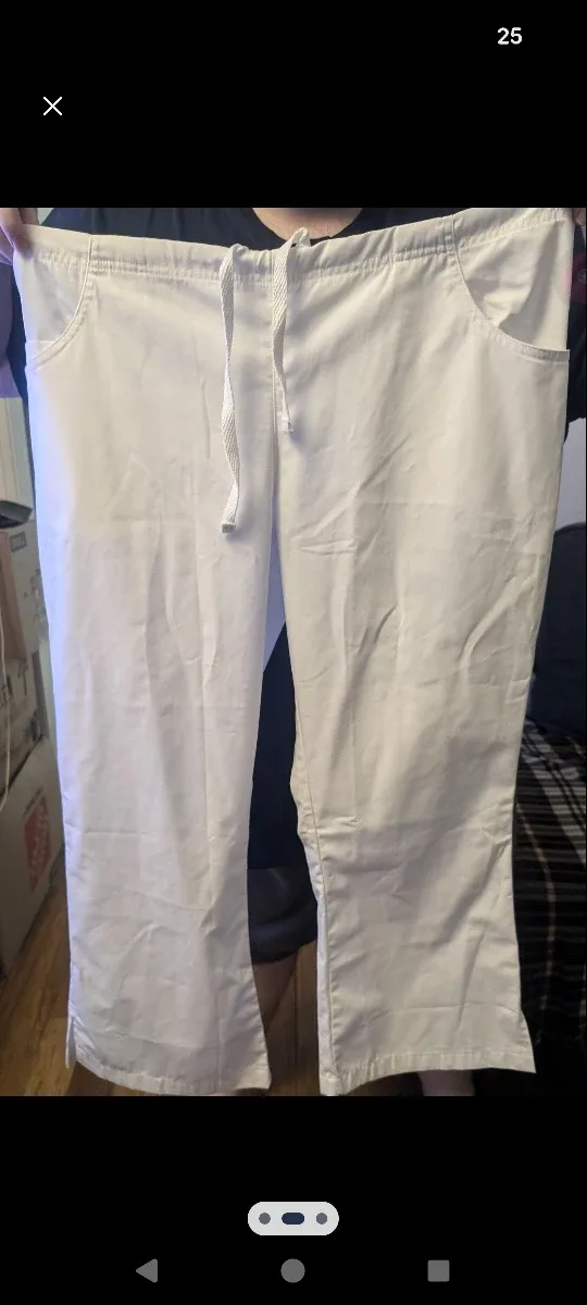 Koi Stretch Scrubs Shirt Size XL & White Pants Size XLP image indicator(2)