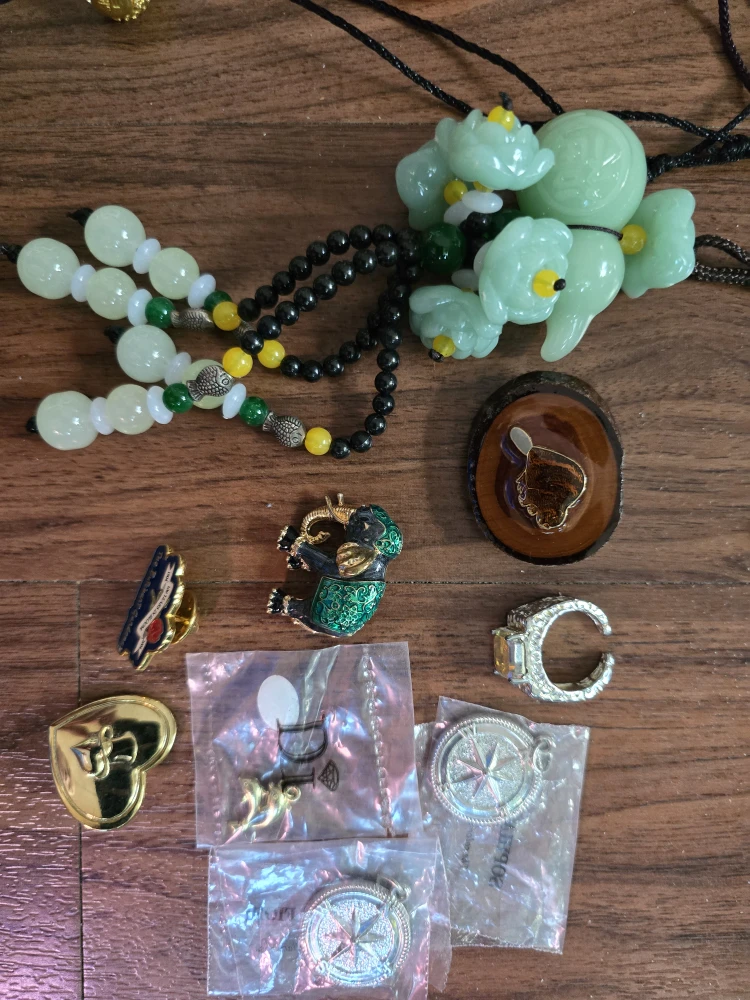 Assorted chinese Jewellery Lot - Bracelets, Necklaces, Pins - photo 3