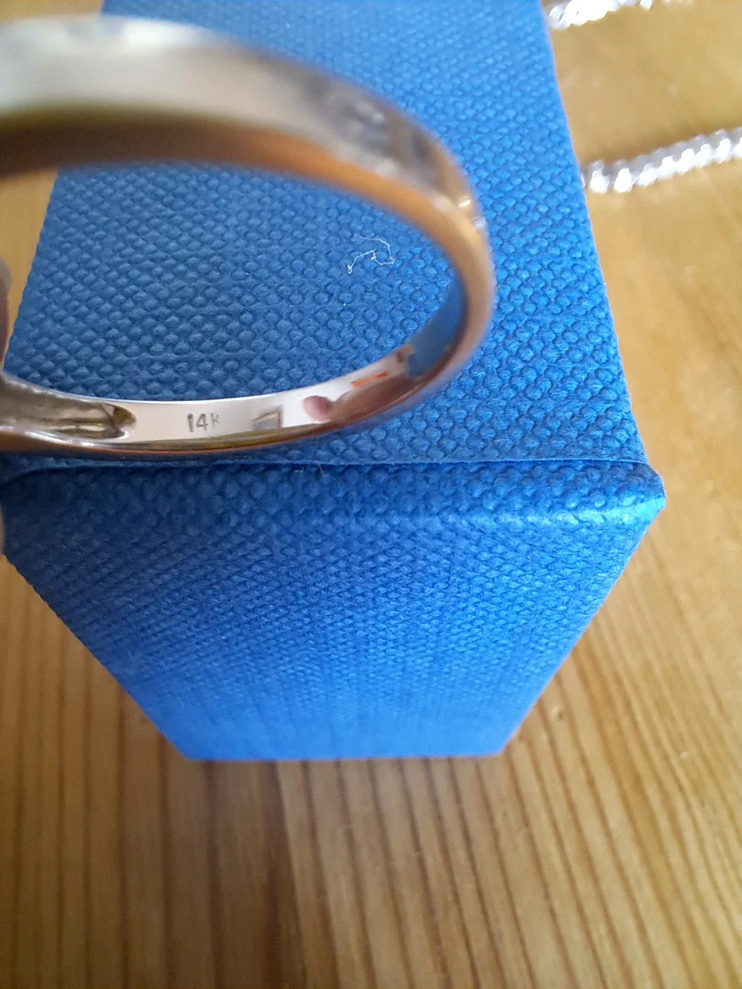 14k Gold Ring with Gemstones - 2.76g image indicator(5)