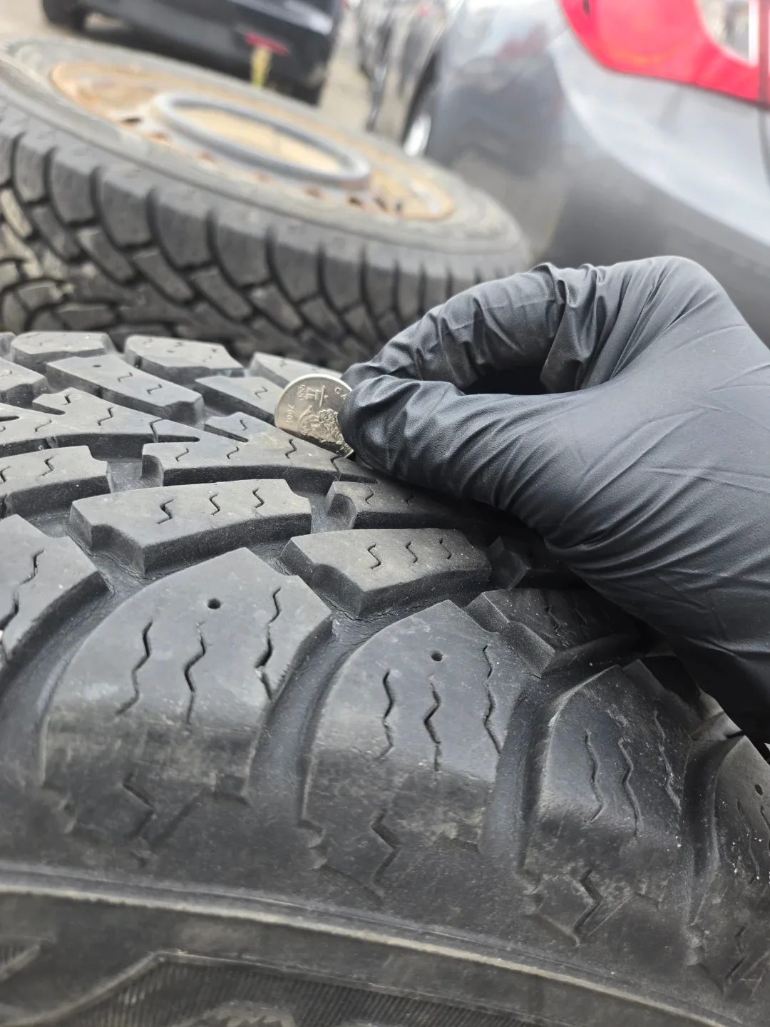 GOOD YEAR Almost new toyota MATRIX 2005 Winter tires image indicator(5)