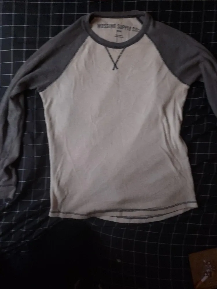 Mossimo Supply Co. Raglan Shirt - Size M image indicator(2)
