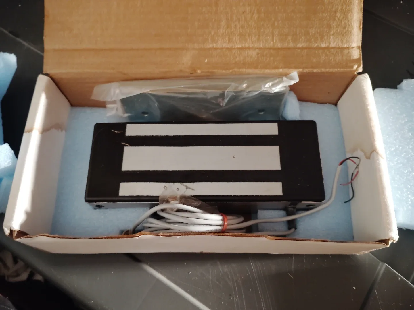 Securitron M62B-SS Magnalock