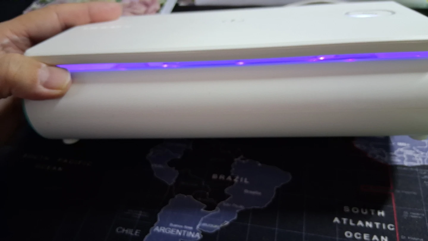 Wireless Fast Charging UV sanitization Box - photo 5