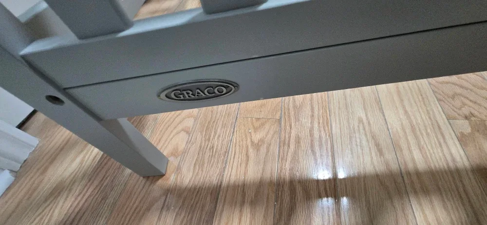 Graco Baby Crib - Grey image indicator(2)