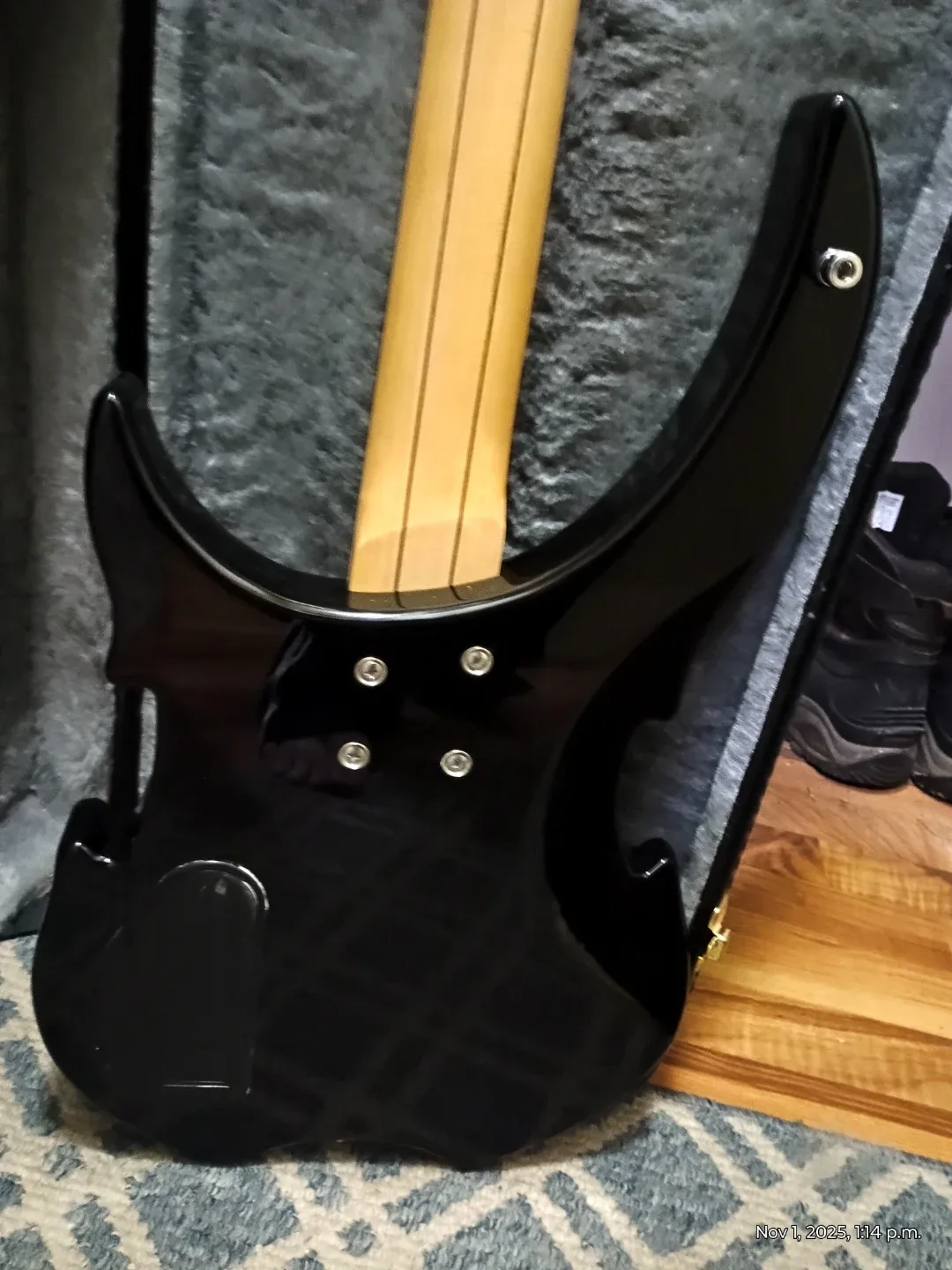 Warwick RockBass Vampyre Bass Guitar image indicator(4)