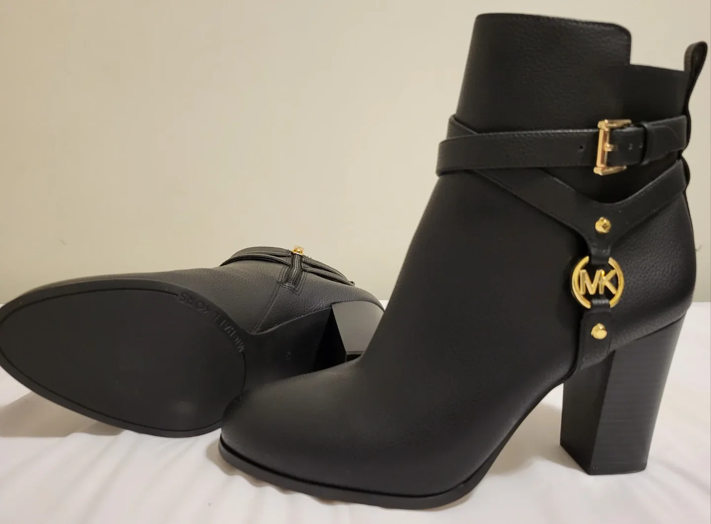 MICHAEL KORS (New) image indicator(2)