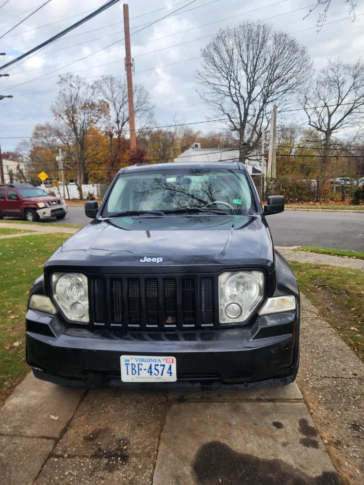 Jeep Liberty SUV - Great Condition! image indicator(4)