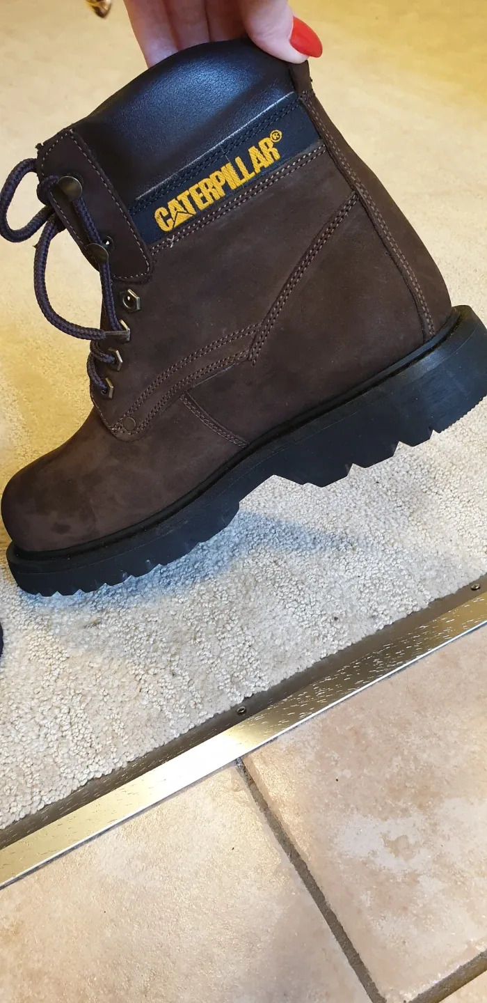 CAT Work Boots - Size 8 image indicator(3)