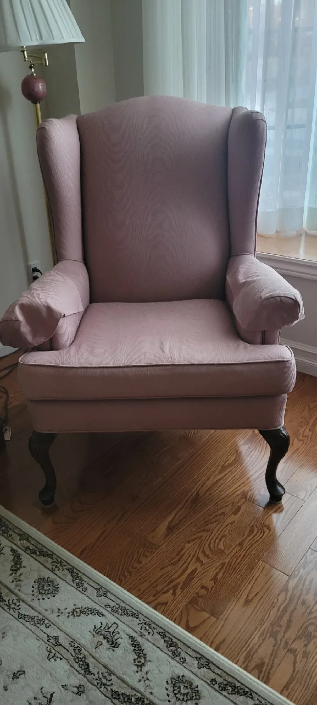 Assorted Used Furniture Pieces image indicator(3)