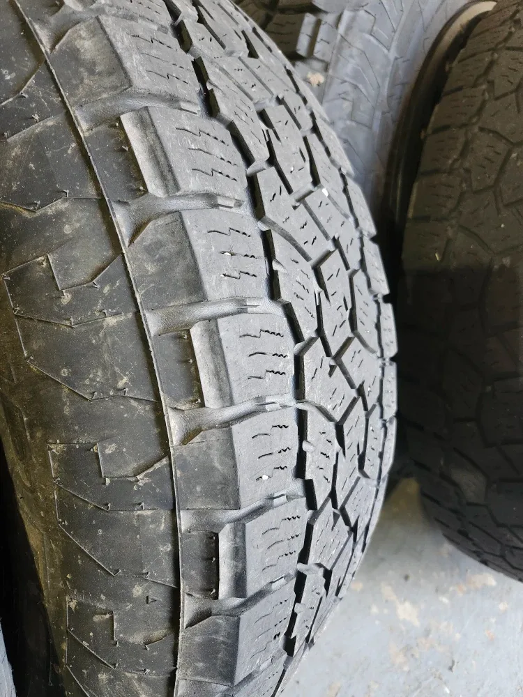 Toyo Open Country Tires - 255/70R18 image indicator(2)