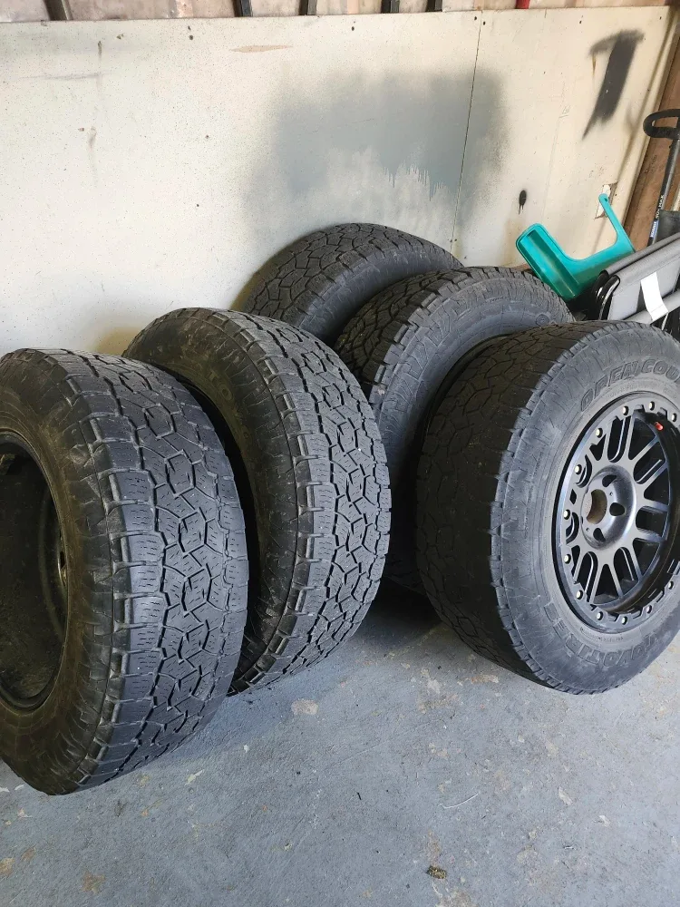 Toyo Open Country Tires - 255/70R18 image indicator(3)