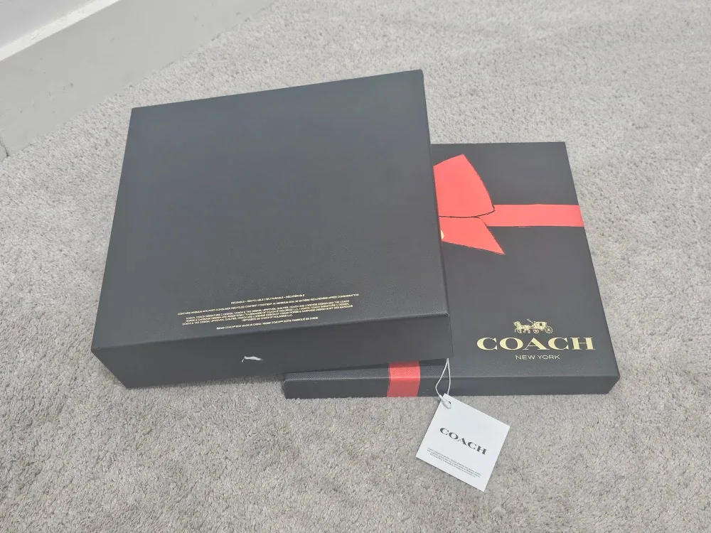 BNWT COACH Hat and Scarf Set image indicator(2)