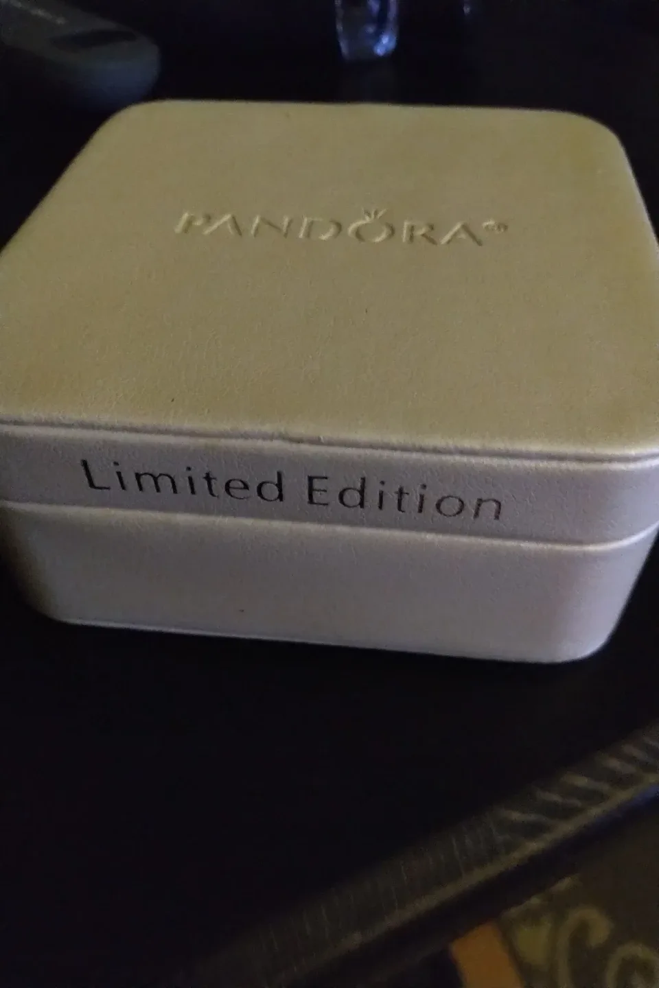 Charms -2 image indicator(5)