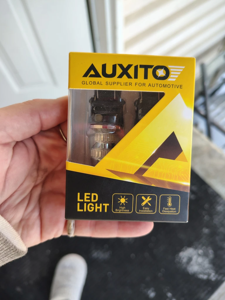New AUXITO Upgraded 3156 LED Red Tail Lights