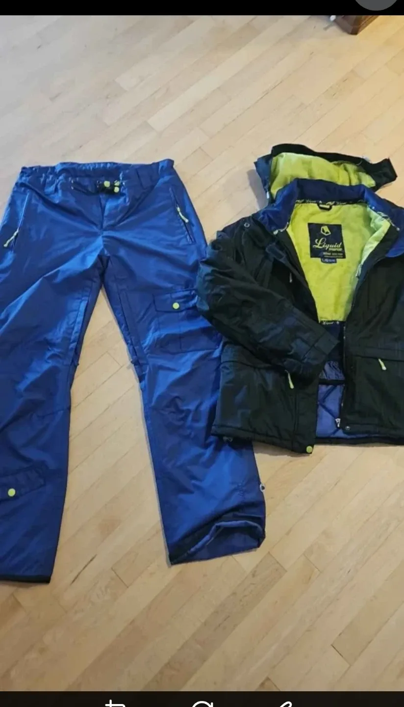 Liquid Snow Gear - Jacket & Pants Set Large