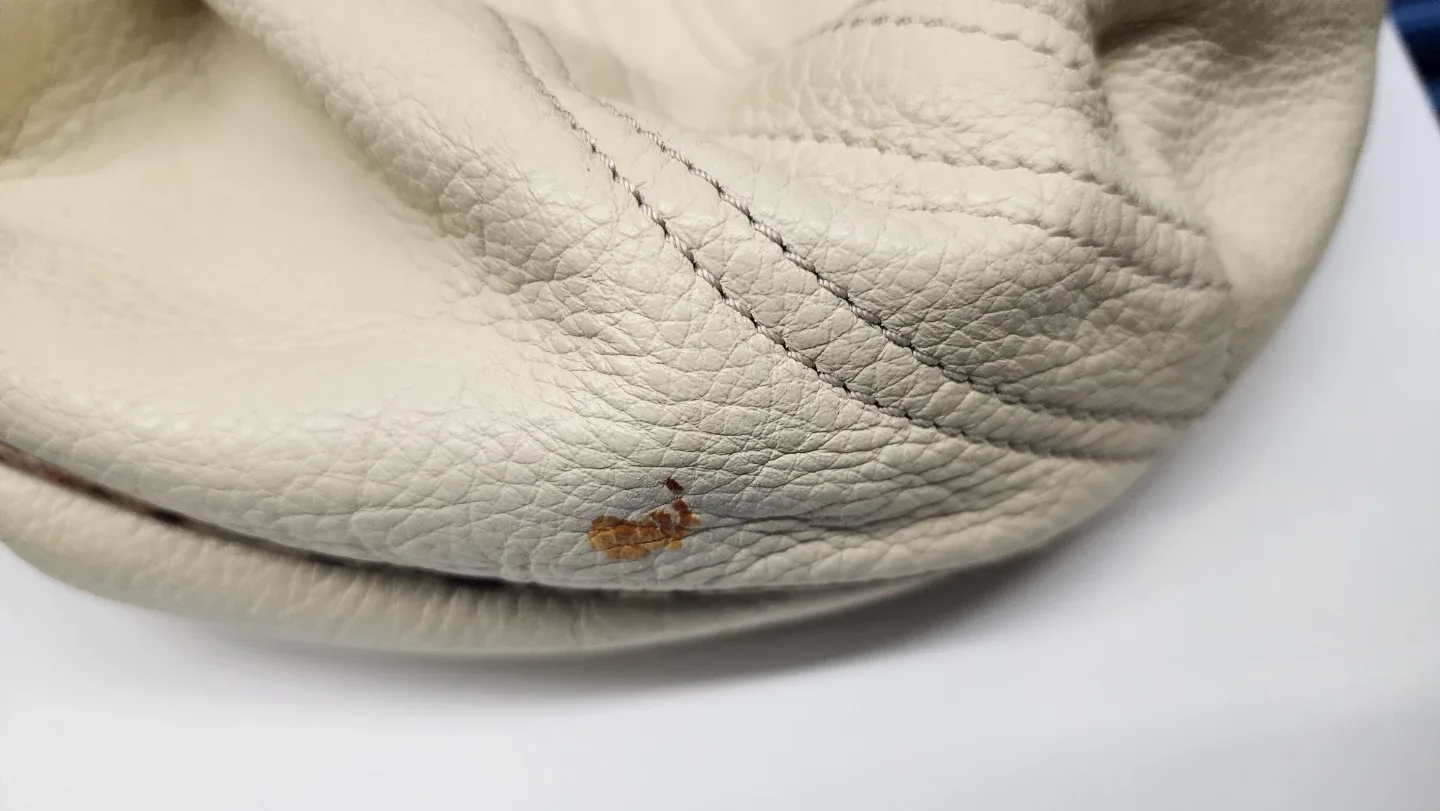 Fendi Cream Leather Handbag image indicator(6)