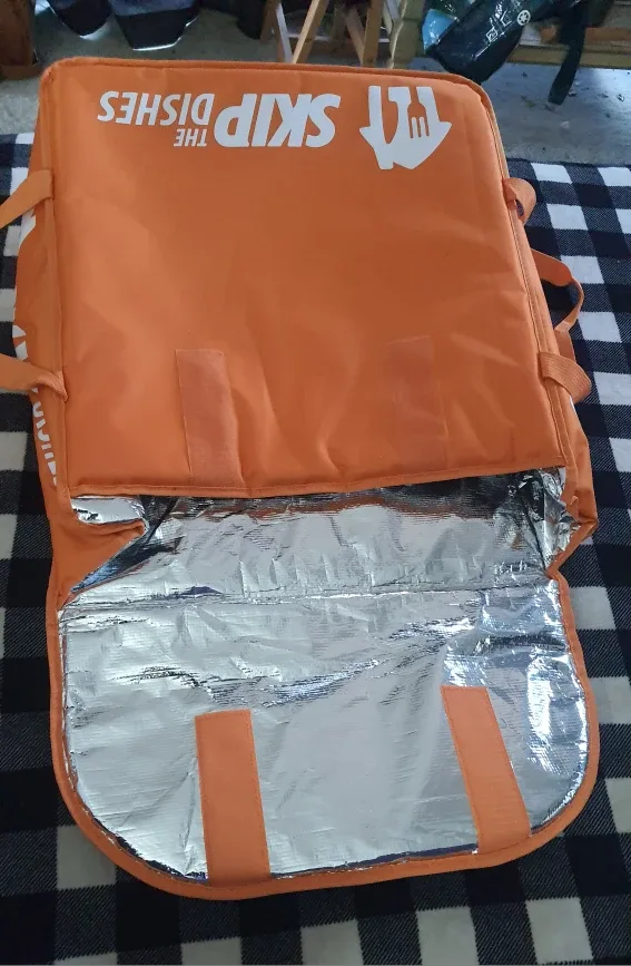 Skip The Dishes Insulated pizza Delivery Bag image indicator(2)