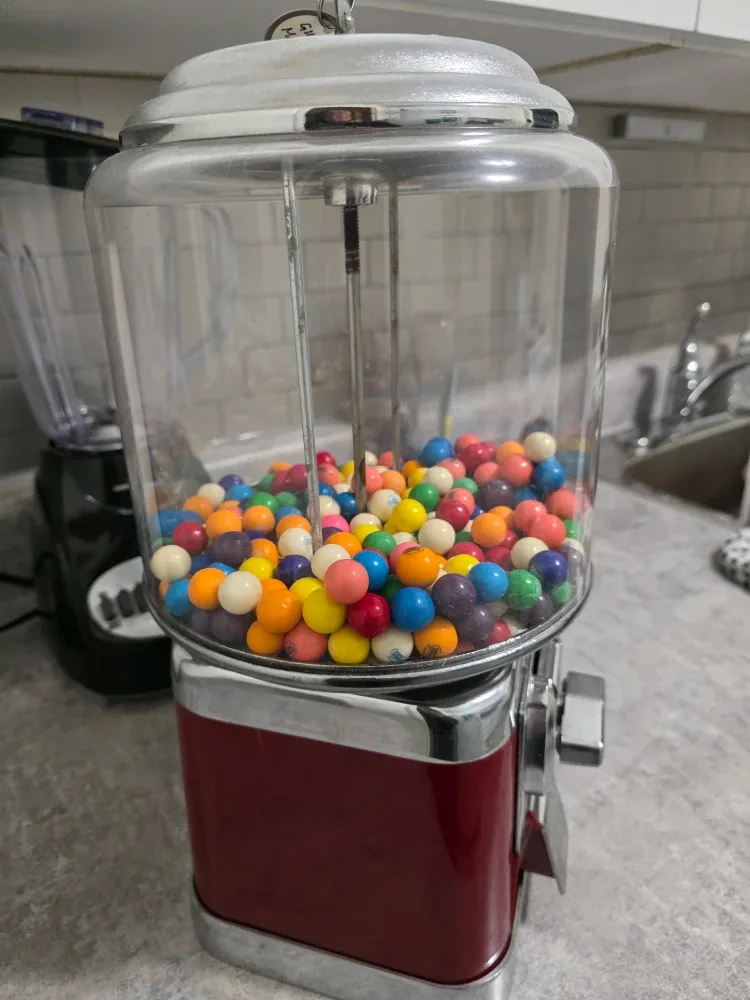 VTG. Beaver Gumball Machine image indicator(5)