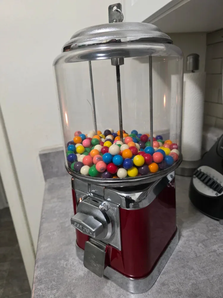 VTG. Beaver Gumball Machine image indicator(6)