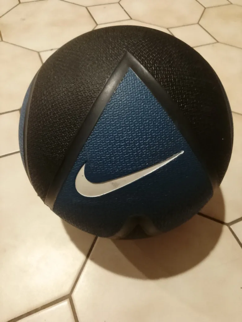 Nike Medicine Ball
