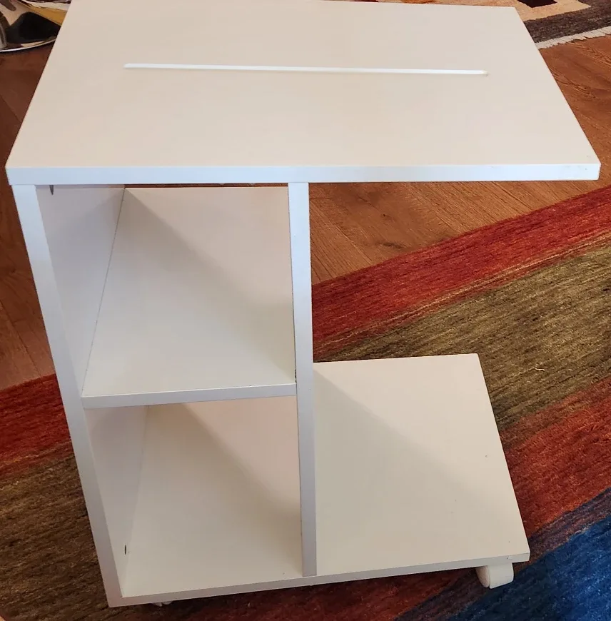 Side Table with Slot for iPad,Coffee Table with Wheels, White