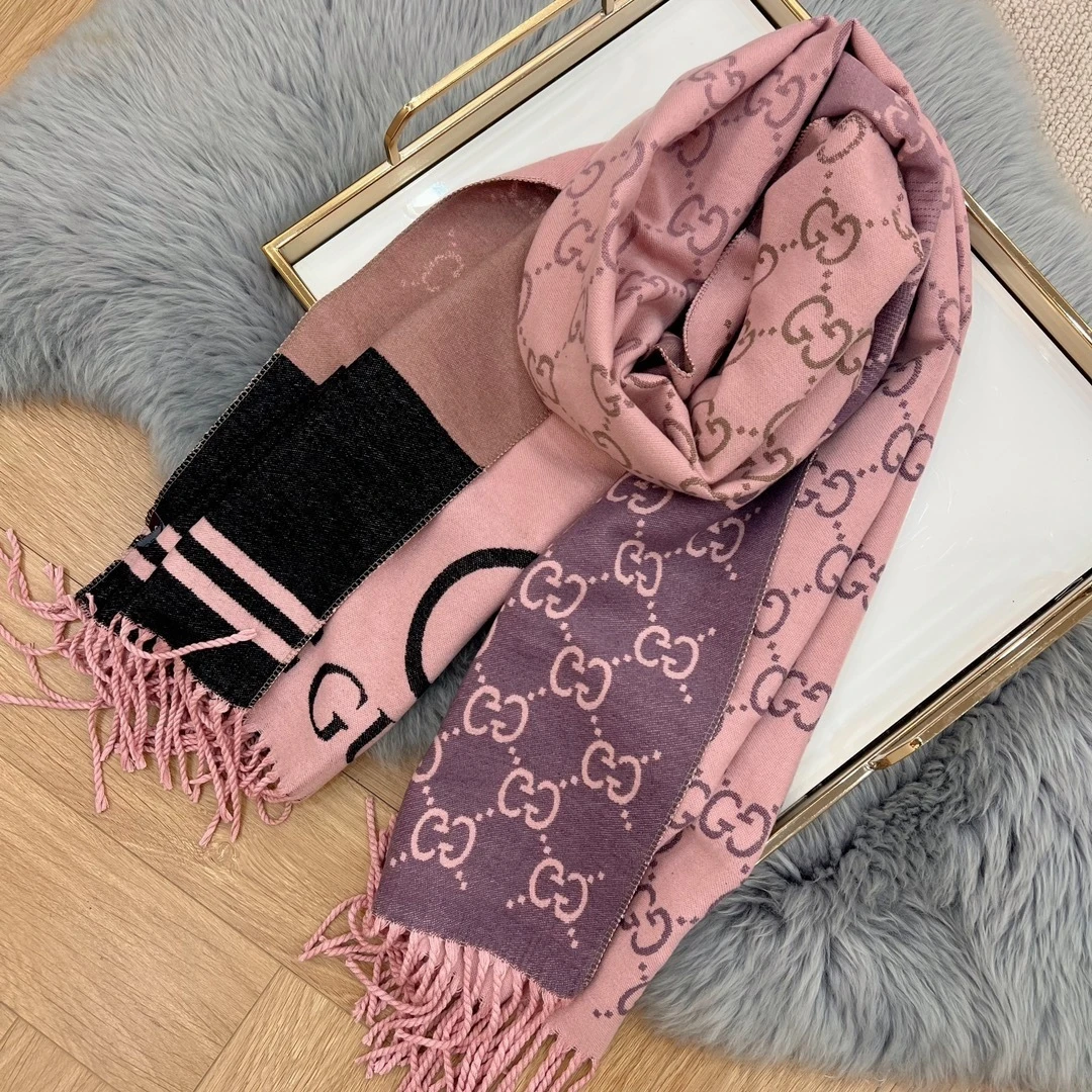 Gucci Pink Wool Scarf
