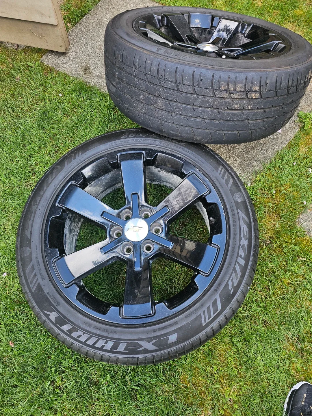 Chevy Rims & Tires - 285/45R22 image indicator(2)