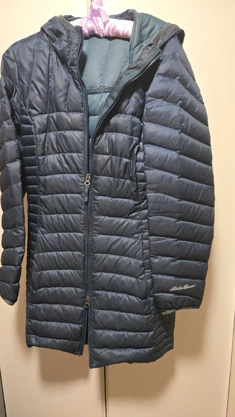 Eddie Bauer Women's Puffer Jacket, Size M image indicator(2)