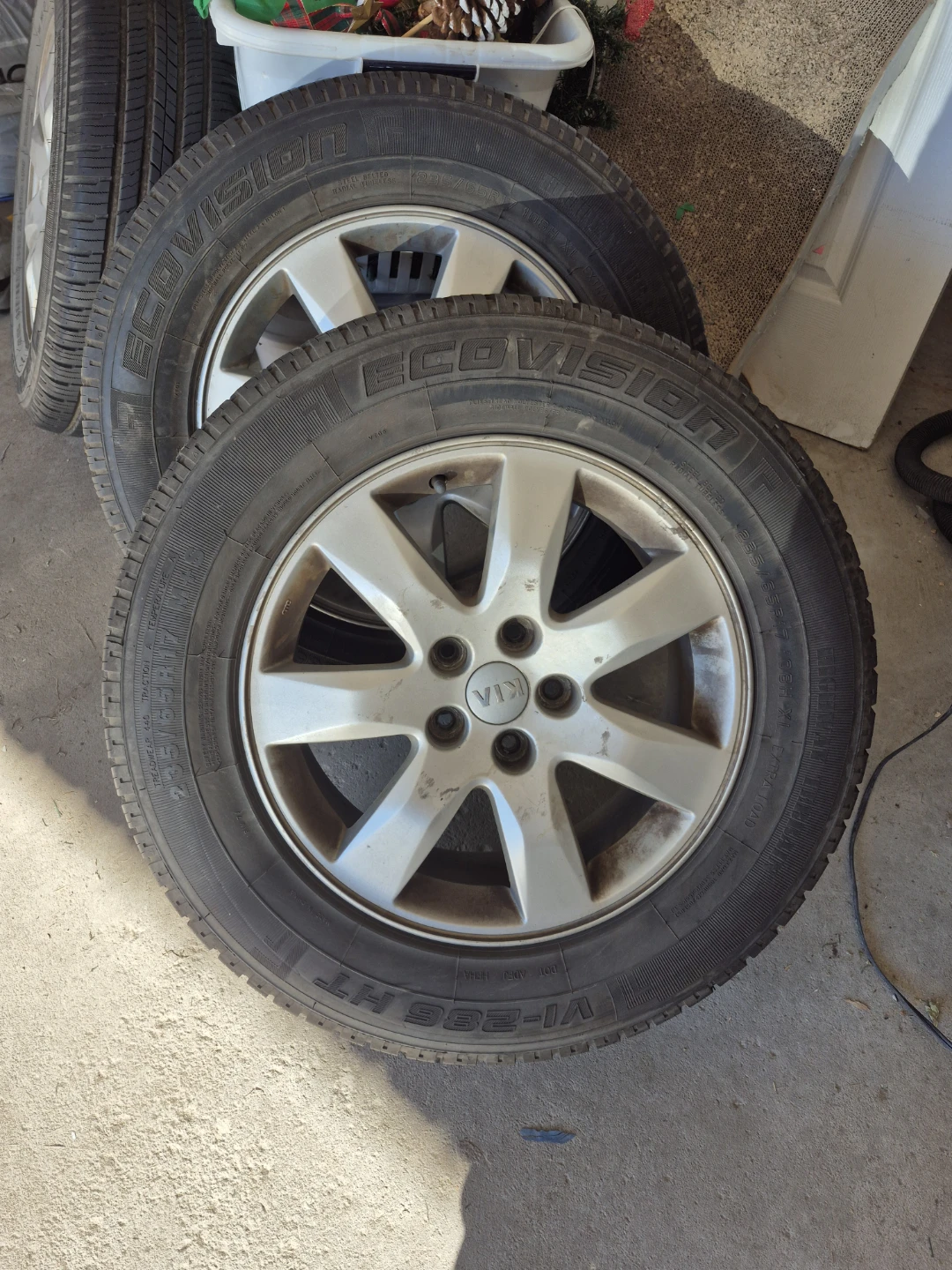 Ecovision 235/65R17 M+S Tires with kia rims . For suv - photo 3