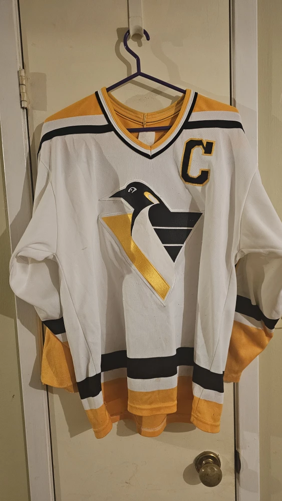 Pittsburgh Penguins Lemieux #66 CCM Hockey Jersey - photo 2