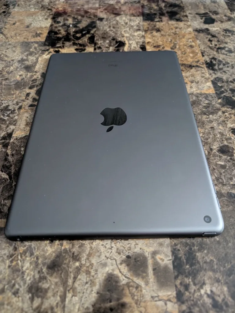 Apple iPad 8th Gen 32GB - Great Condition! image indicator(7)