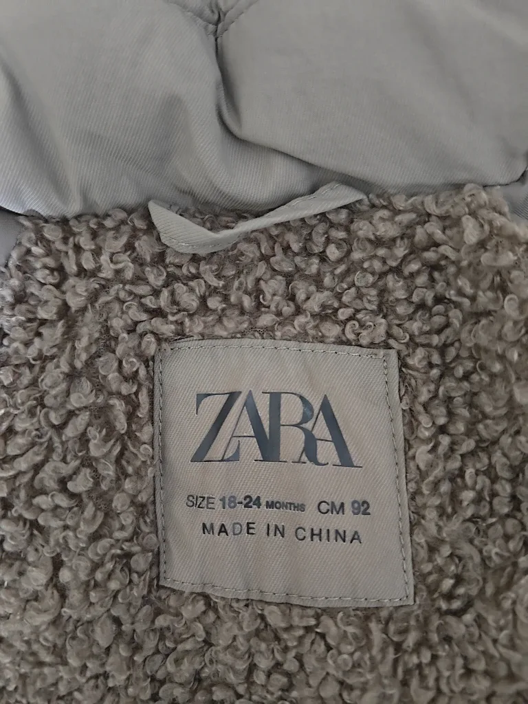 Zara Puffer Jacket, Size 18-24 Months image indicator(4)