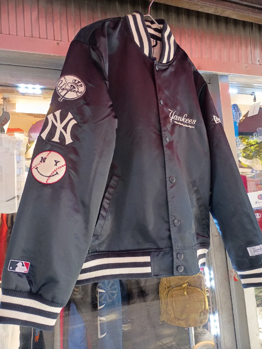 NYON Yankees New York/Nowhere Jacket image indicator(9)