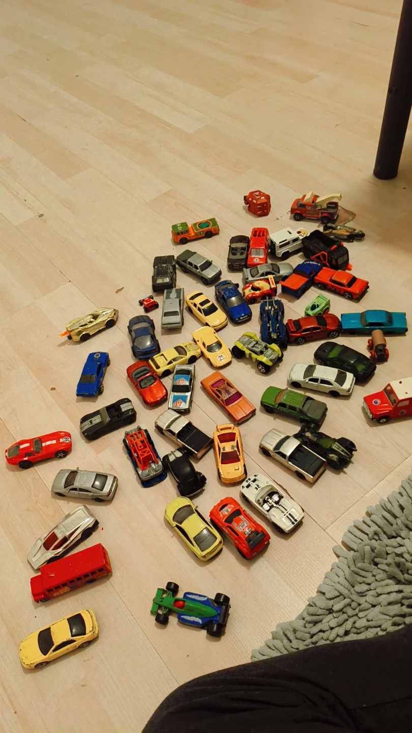 52  Car  Hot Wheels