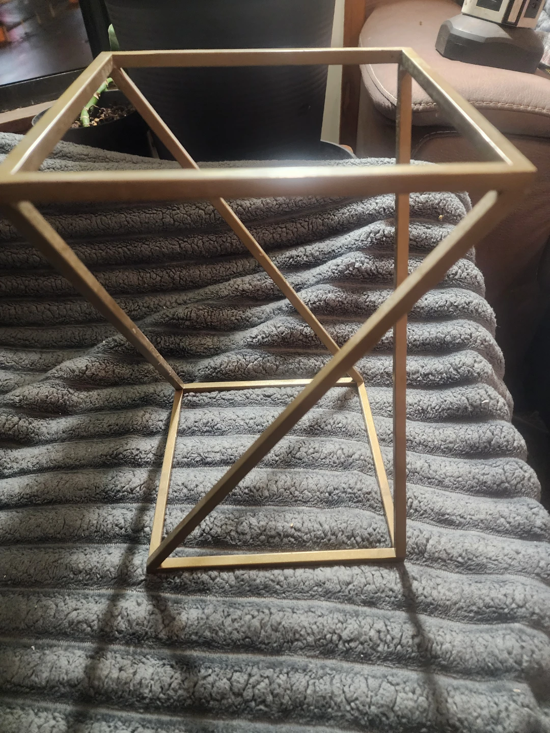 Geometric Gold Metal Cube Stands