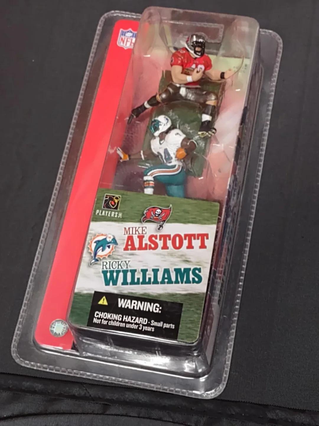NFL Players Inc. Action Figures image indicator(2)