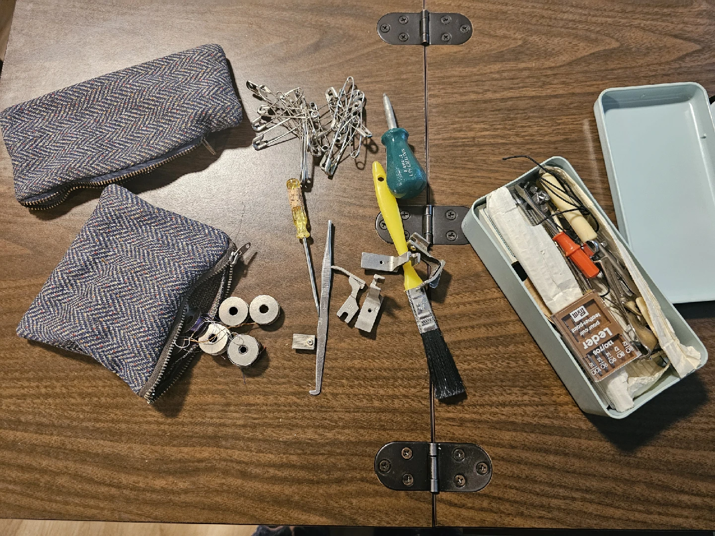 Brother Project 551 Sewing Machine with Cabinet - photo 4